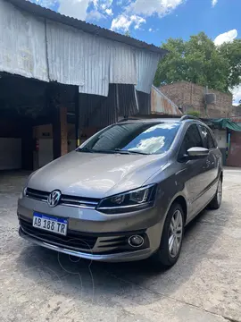 Volkswagen Suran 1.6 Highline usado (2017) color Gris precio $16.800.000