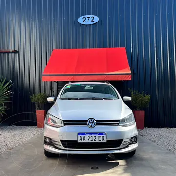 Volkswagen Suran 1.6 Trendline usado (2017) color Plata precio $3.480.000
