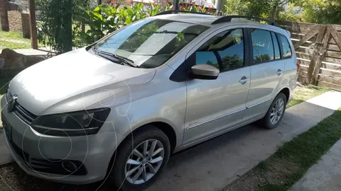 Volkswagen Suran 1.6 Highline usado (2015) color Plata Reflex precio $14.000.000