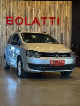 Volkswagen Suran SURAN 1.6 HIGHLINE     L/10 I MOT usado (2010) color Plata precio $10.500.000