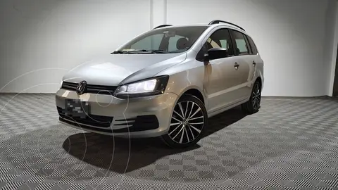 Volkswagen Suran 1.6 Trendline usado (2015) color Plata Reflex precio $14.994.000