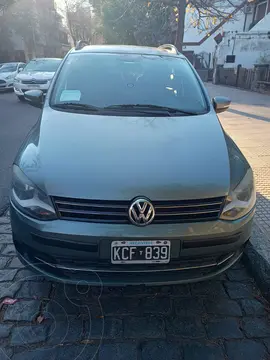 Volkswagen Suran 1.6 Highline usado (2011) color Verde precio $10.700.000