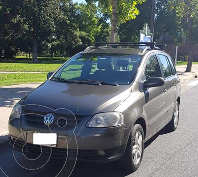 foto Volkswagen Suran 1.6 Highline usado (2008) color Gris precio $504.000