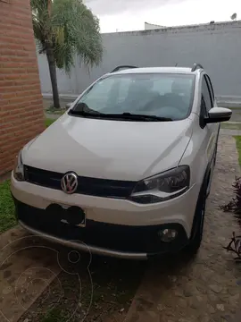 Volkswagen Suran 1.6 Highline usado (2014) color Blanco precio $16.500.000