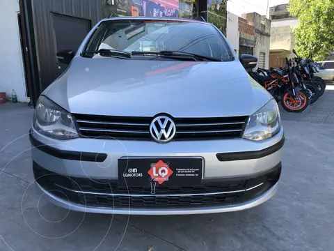 Volkswagen Suran 1.6 Highline usado (2012) color Gris precio $3.350.000