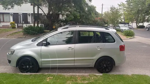 Volkswagen Suran 1.6 Highline usado (2012) color Gris precio $12.000.000