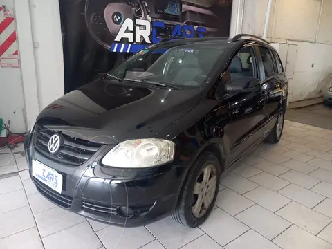Volkswagen Suran 1.6 Comfortline usado (2008) color Negro financiado en cuotas(anticipo $1.400.000)