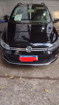 Volkswagen Suran 1.6 Highline usado (2017) color Negro precio $14.000.000