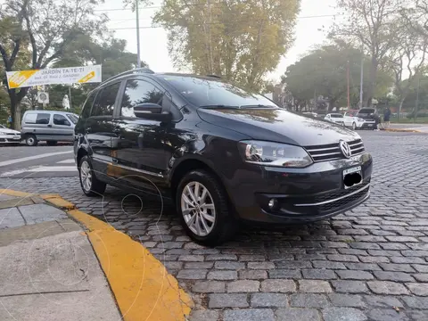 Volkswagen Suran 1.6 Highline usado (2014) color Azul precio $14.000.000
