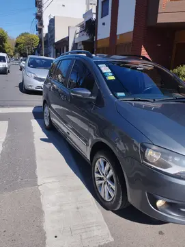 Volkswagen Suran 1.6 Highline I-Motion usado (2012) color Gris precio $11.000.000