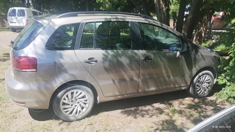 Volkswagen Suran 1.6 Comfortline usado (2017) color Gris precio $13.500.000