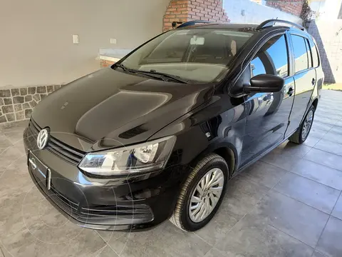 Volkswagen Suran 1.6 Trendline usado (2017) color Negro precio $5.800.000