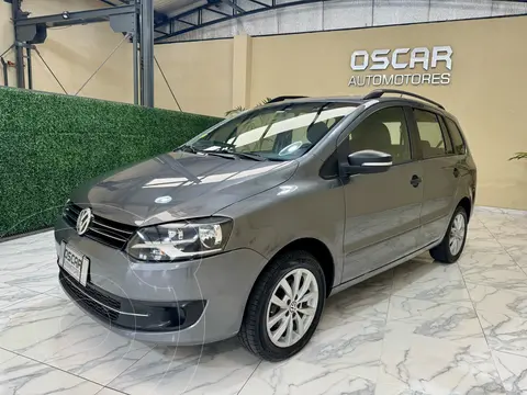 Volkswagen Suran 1.6 Highline usado (2014) color Gris Vulcano precio $12.500.000