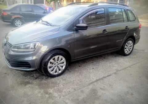 Volkswagen Suran 1.6 Comfortline usado (2015) color Gris precio $14.000.000