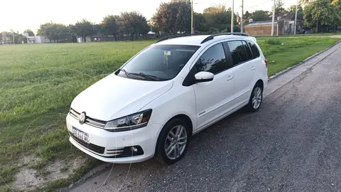 Volkswagen Suran 1.6 Highline usado (2017) color Blanco Cristal precio $17.000.000