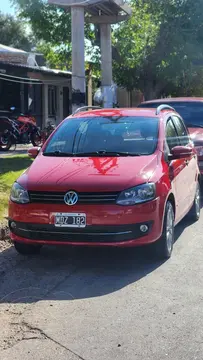 Volkswagen Suran 1.6 Trendline usado (2013) color Rojo precio $11.700.000
