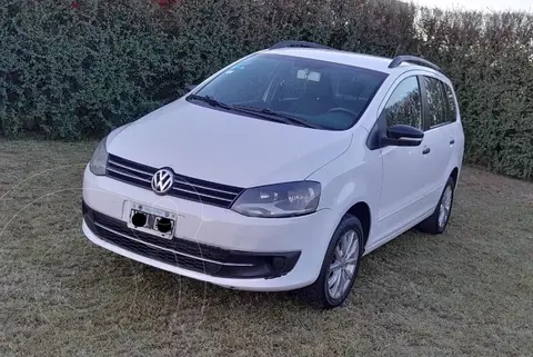Volkswagen Suran 1.6 Trendline usado (2014) color Blanco precio $12.500.000