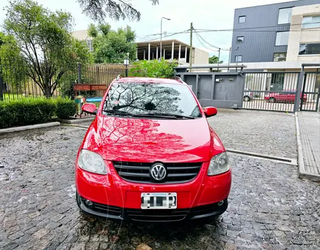 foto Volkswagen Suran 1.6 Trendline usado (2008) color Rojo precio $2.600.000