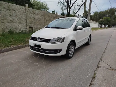 Volkswagen Suran 1.6 Highline usado (2013) color Blanco Cristal precio $12.900.000