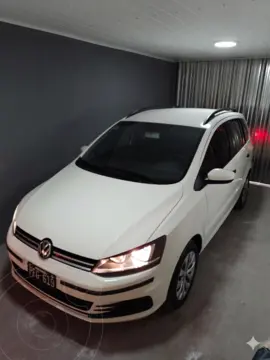 Volkswagen Suran 1.6 Comfortline usado (2015) color Blanco precio $15.000.000