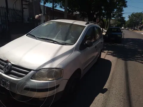 Volkswagen Suran 1.6 Comfortline usado (2009) color Gris precio $6.000.000