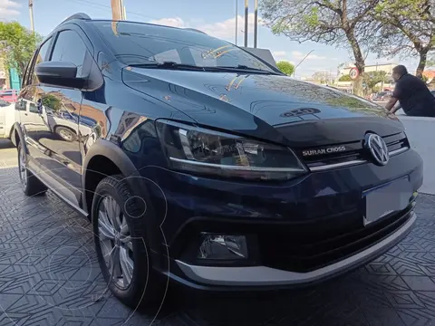 Volkswagen Suran Cross 1.6 Highline usado (2019) color Azul precio $21.000.000