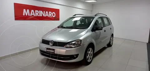 Volkswagen Suran 1.6 Comfortline usado (2013) color Gris Vulcano precio $11.500.000