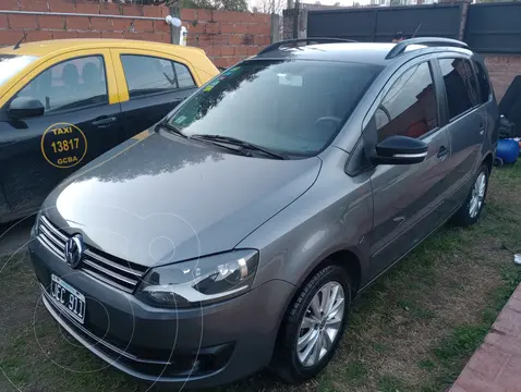 Volkswagen Suran 1.6 Comfortline usado (2010) color Celeste precio $12.500.000