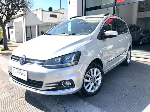 Volkswagen Suran 1.6 Highline usado (2015) color Plata precio $3.890.000