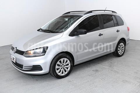 foto Volkswagen Suran 1.6 Comfortline usado (2015) color Gris Claro precio $870.000