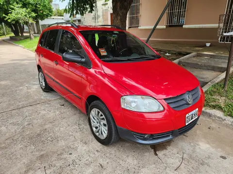 Volkswagen Suran 1.6 Comfortline usado (2009) color Rojo precio $7.000.000