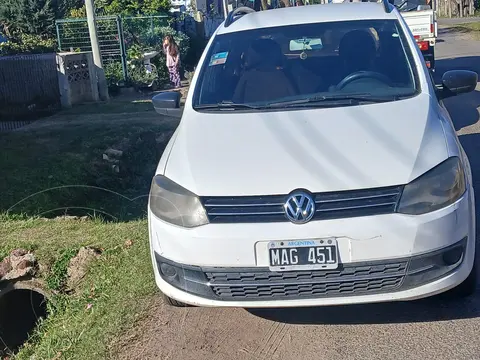 Volkswagen Suran 1.6 Trendline usado (2013) color Blanco precio $9.900.000