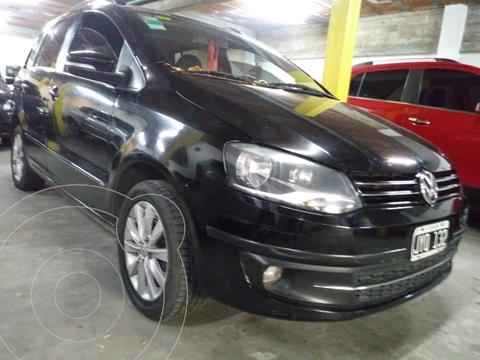 Volkswagen Suran 1.6 Trendline usado (2011) color Negro financiado en cuotas(anticipo $468.000)