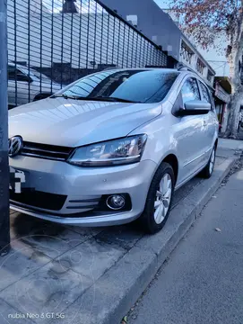 Volkswagen Suran Cross 1.6 Highline usado (2015) color Gris precio $16.800.000