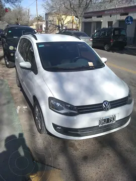 Volkswagen Suran 1.6 Highline usado (2014) color Blanco precio $6.000.000