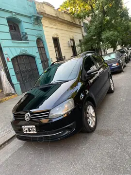 Volkswagen Suran 1.6 Trendline usado (2011) color Negro precio u$s8.500