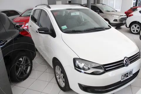 Volkswagen Suran 1.6 Highline usado (2014) color Blanco precio $4.350.000