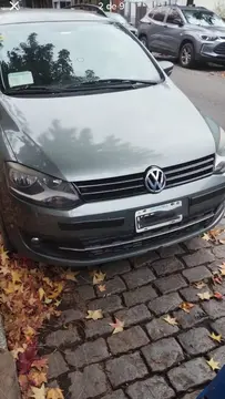 Volkswagen Suran 1.6 Highline usado (2011) color Verde precio $11.000.000