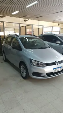 Volkswagen Suran 1.6 Comfortline usado (2017) color Plata Reflex precio $15.000.000