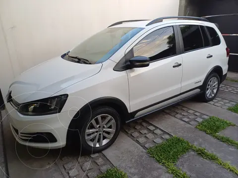 Volkswagen Suran 1.6 Track usado (2017) color Blanco precio $14.500.000