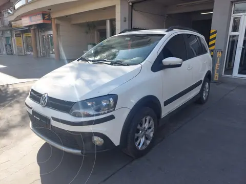 Volkswagen Suran Cross 1.6 Highline usado (2014) color Blanco precio u$s7.500