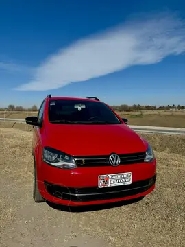 Volkswagen Suran 1.6 Highline usado (2012) color Rojo precio $11.800.000