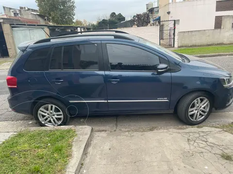 Volkswagen Suran 1.6 Highline usado (2016) color Azul precio $14.800.000