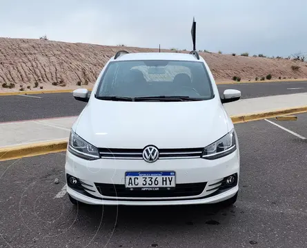 Volkswagen Suran 1.6 Highline usado (2018) color Blanco financiado en cuotas(anticipo $4.000.000 cuotas desde $240.000)