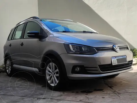 Volkswagen Suran 1.6 Track usado (2017) color Gris Indy precio u$s3.200