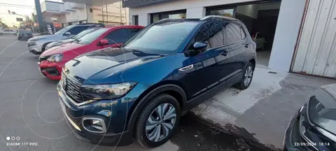 Volkswagen T-Cross Highline Aut usado (2020) color Azul precio u$s25.000