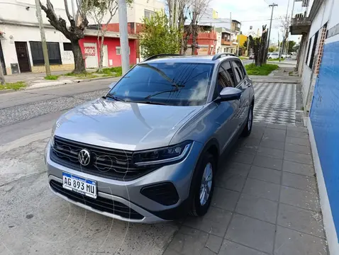 Volkswagen T-Cross 200 TSi Comfortline usado (2024) color Gris Platino financiado en cuotas(anticipo $5.000.000)