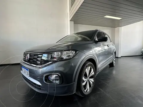 Volkswagen T-Cross Highline Aut usado (2020) color Gris precio $28.500.000