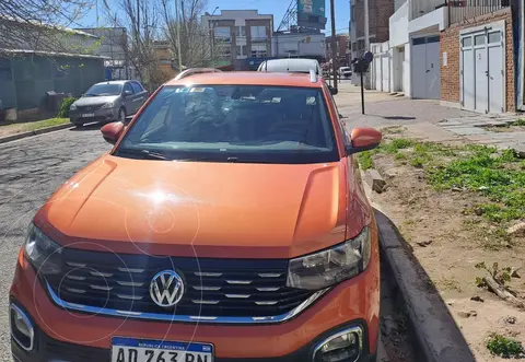 Volkswagen T-Cross Highline Aut usado (2019) color Naranja precio u$s17.000