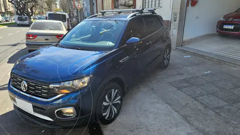 foto Volkswagen T-Cross Highline Aut usado (2020) color Azul Egeo precio u$s22.900